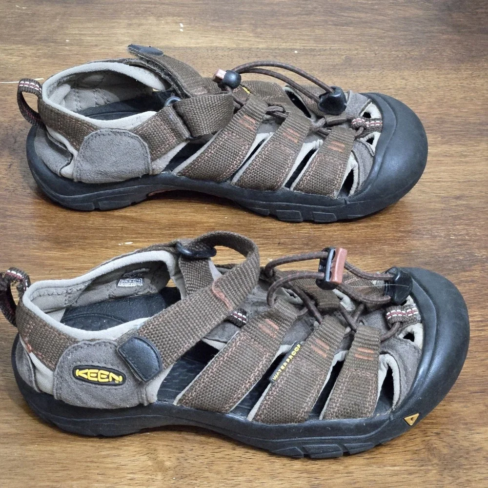KEEN NEWPORT Brown Hiking Sandals‎ Size 3 Waterproof Outdoor Travel Shoes